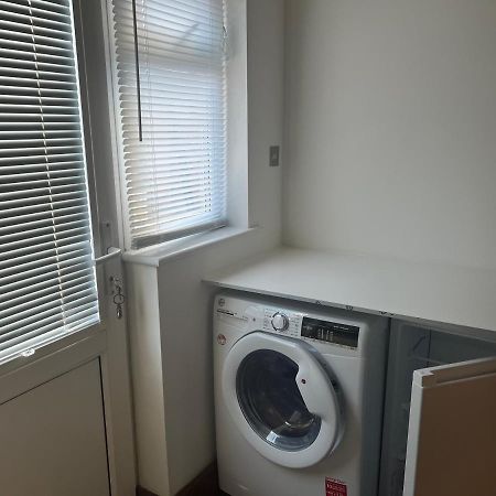 Tj Homes - Luxury Studio Suite With Garden View - Next To Tube Station London Ruislip Exterior photo